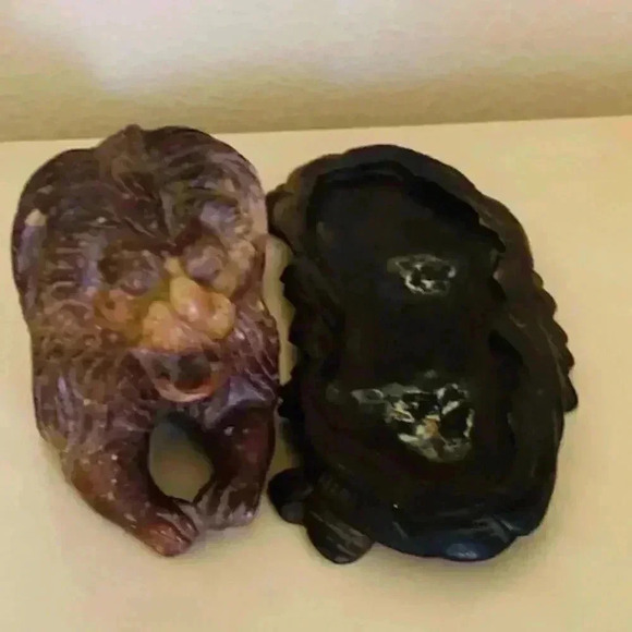 vintage stone hand carved lion sitting figurine 4 inches tall - Picture 4 of 11